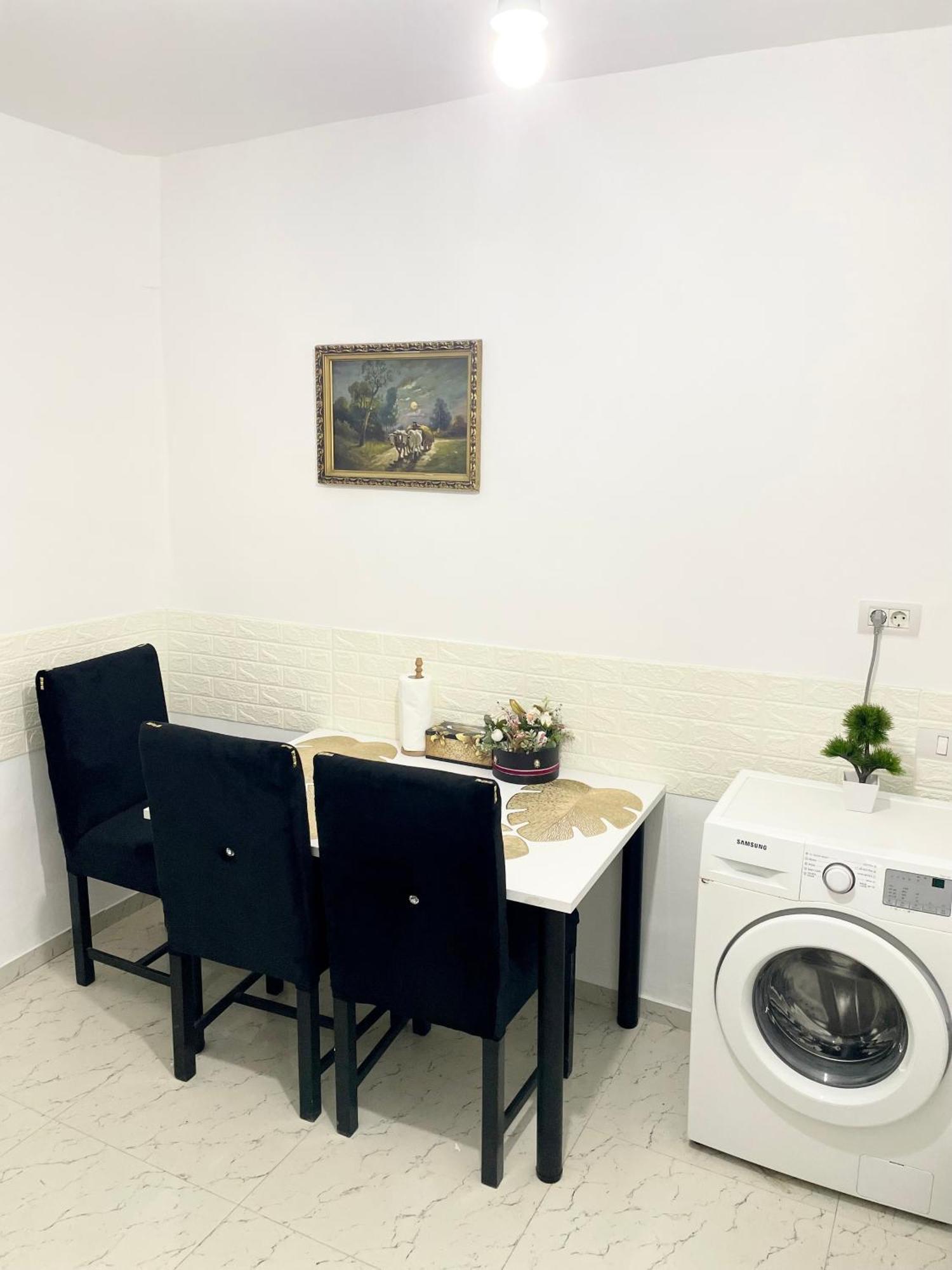 Vila Cris Apartments Năvodari Εξωτερικό φωτογραφία