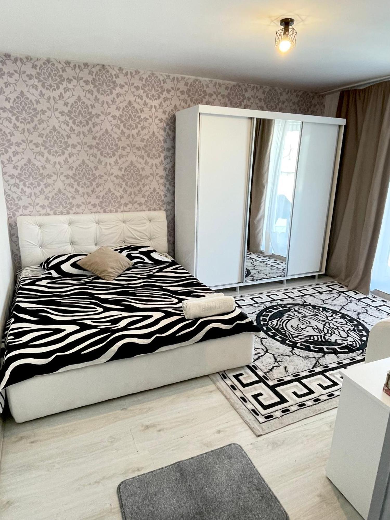 Vila Cris Apartments Năvodari Εξωτερικό φωτογραφία