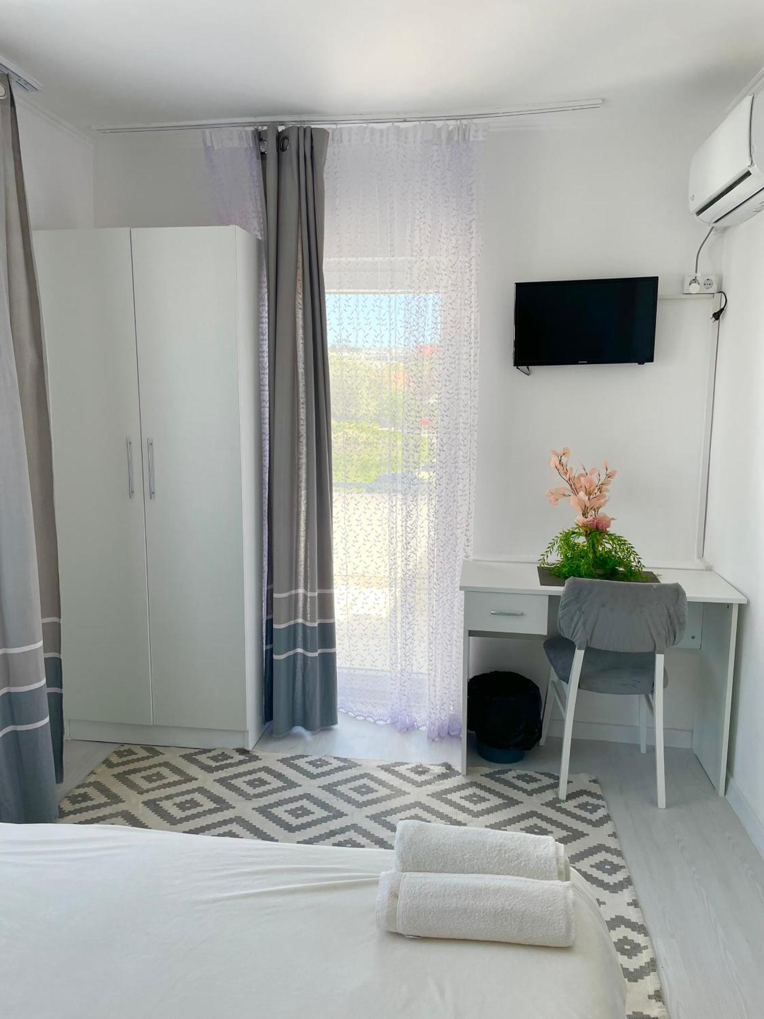 Vila Cris Apartments Năvodari Εξωτερικό φωτογραφία